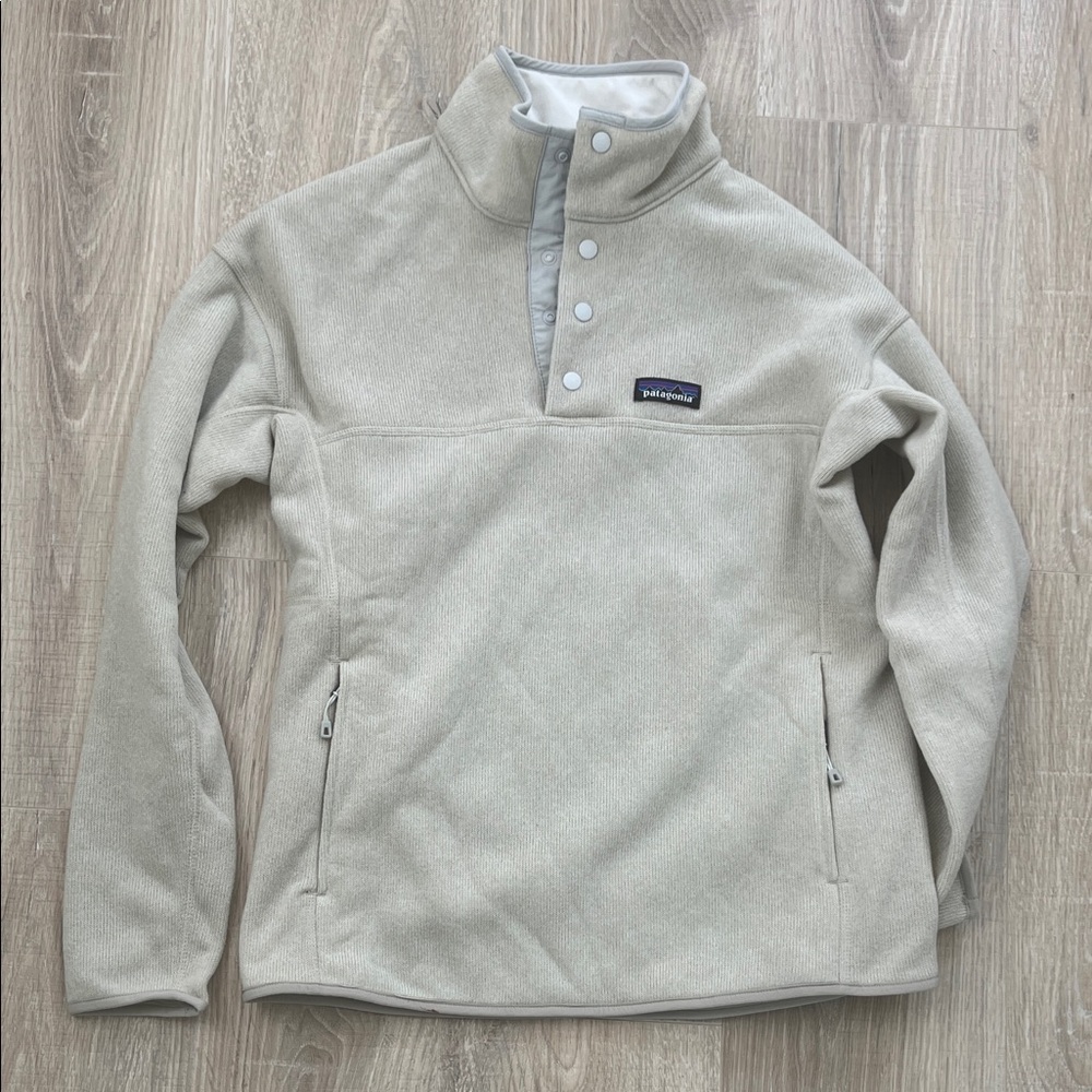 Patagonia Women's Zip Up Sweater in Cream